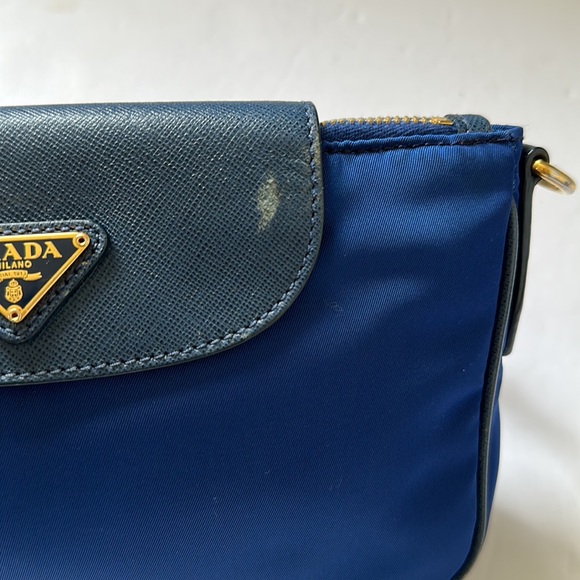 Prada bag - Picture 3 of 16